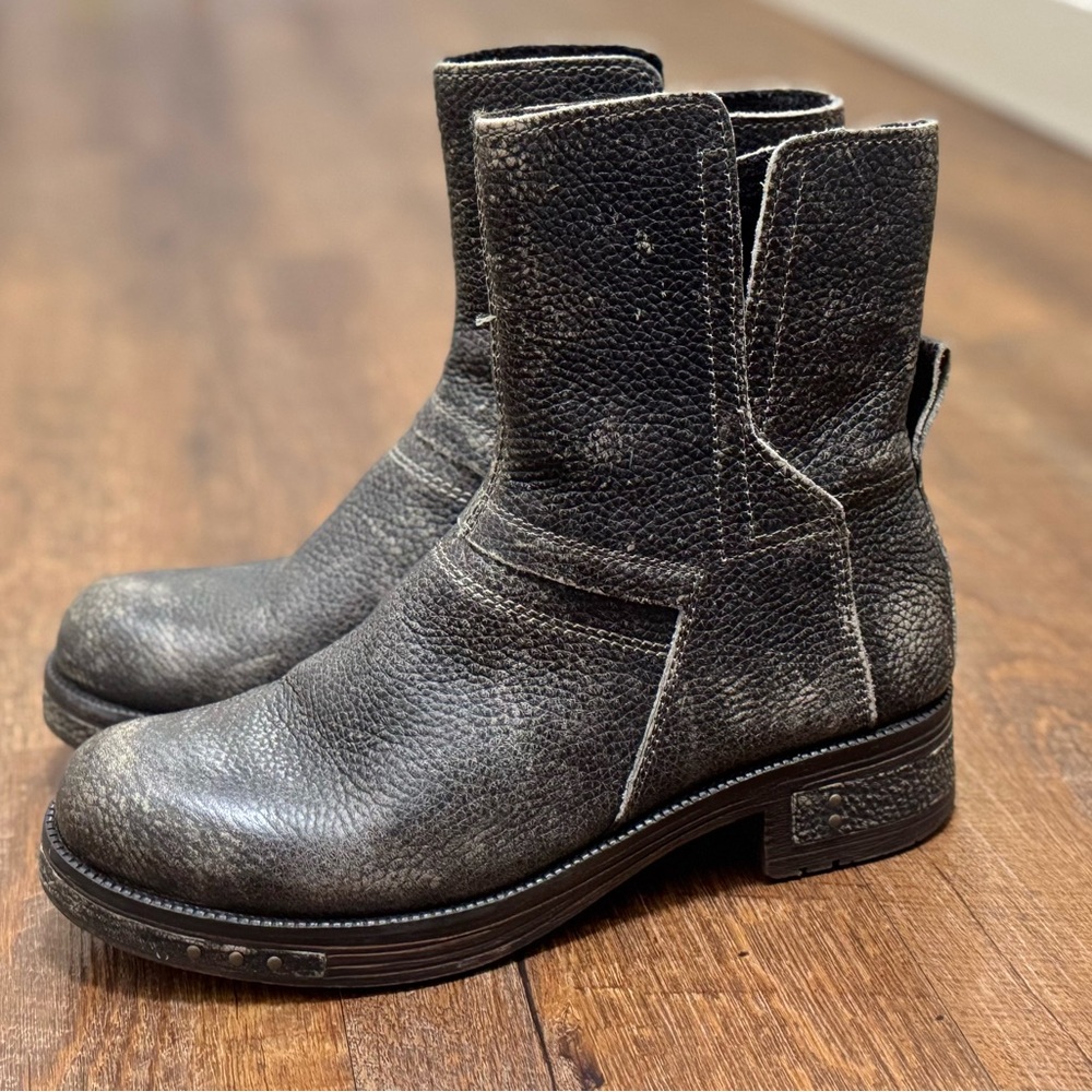 CAT Black distressed Ankle Boots